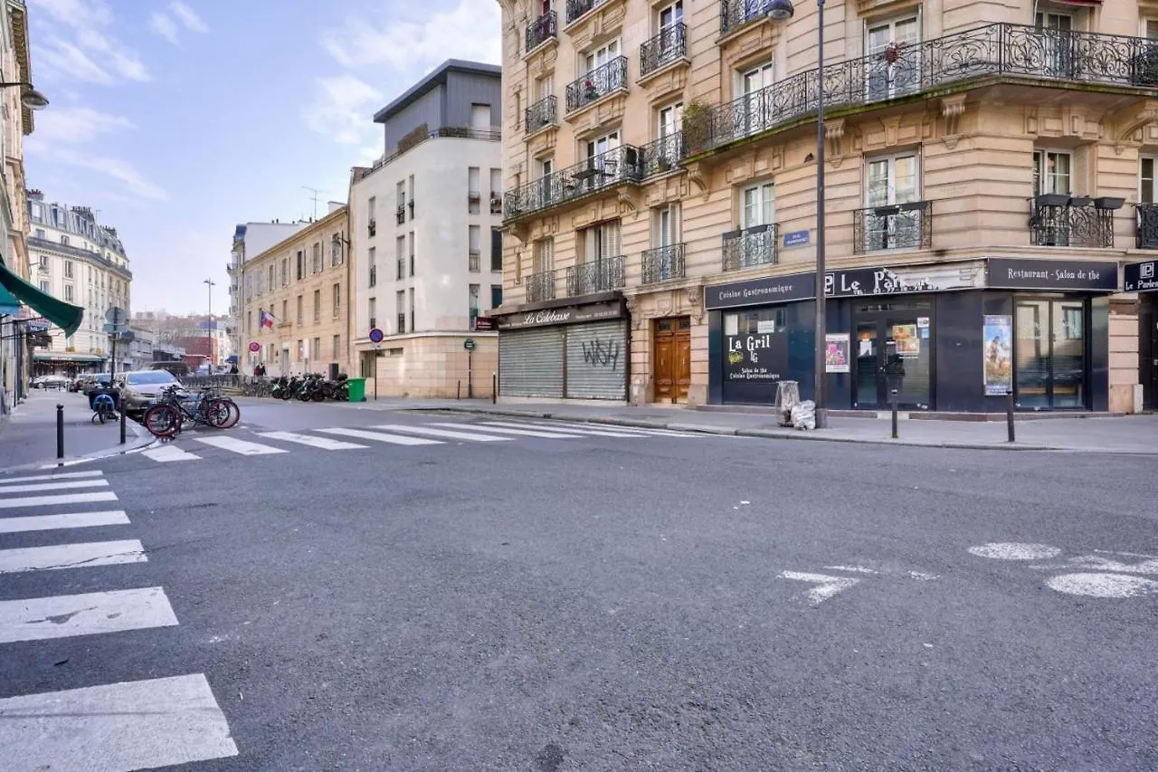 Apartment For 2 People - Paris 18